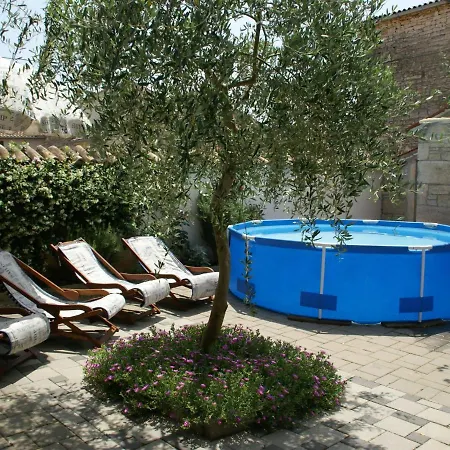 Traditional With Private Pool Casa de Férias *